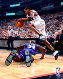 nba - iverson jump over shaq.jpg