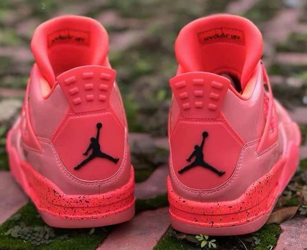 wmns-air-jordan-4-nrg-hot-punch-heel.jpg