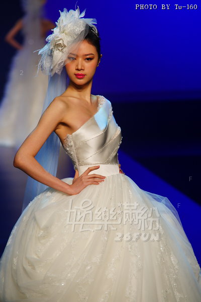 HKFW2011W-D3M4_023.jpg