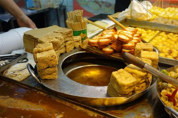 Hong-Kong-Stinky-Tofu-9.jpg