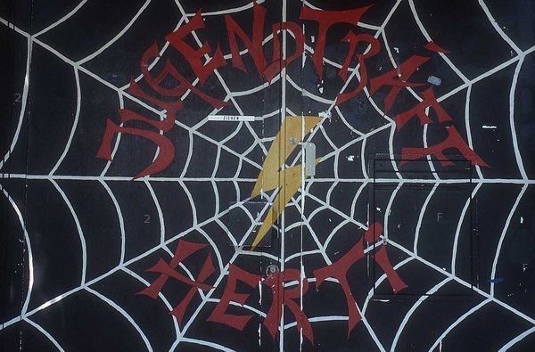 spider-wall.jpg