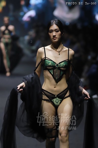 Polyu-FW2406-FW_559.JPG