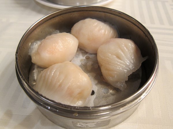 Shanghai No 1 Seafood Village shrimp har gow.JPG