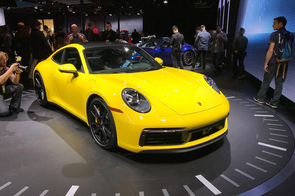 porsche_911_992_la_motor_show_1_0.jpg