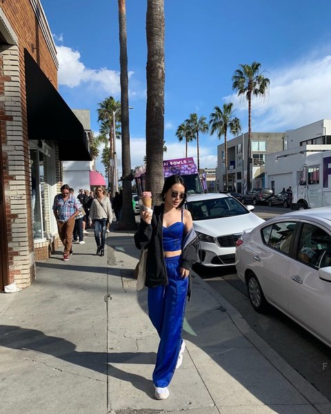Classic-Blue-Apink-Naeun.jpg