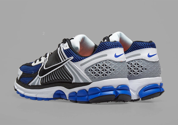 nike-zoom-vomero-5-se-sp-white-blue-black-ci1694-100-3.jpg