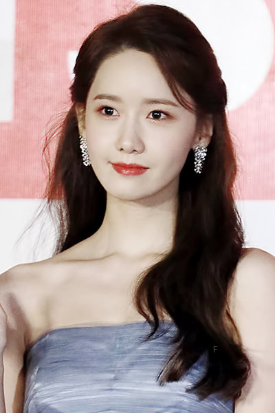 YoonA_at_Asia_Artist_Awards_on_November_26,_2019.jpg