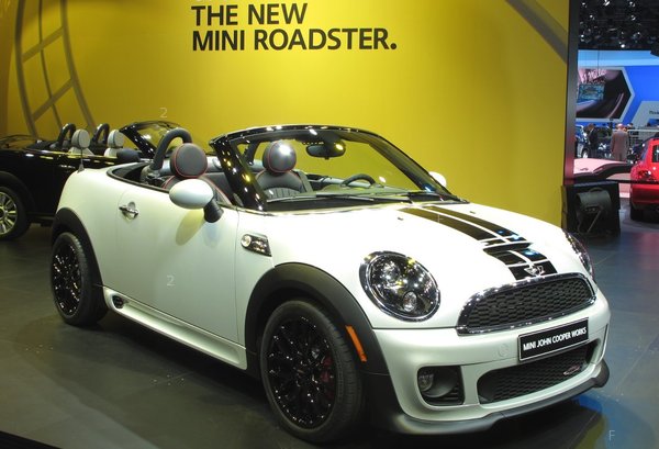 miniroadster_detroit.jpg