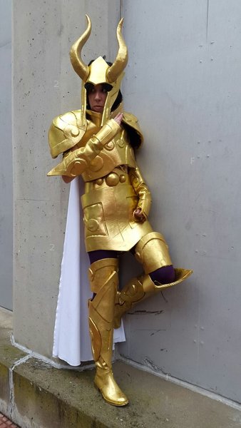 shura_saint_seiya_cosplay_expomanga_2016_by_yoliwyvern-da2fri4.jpg