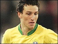 _44035099_elano203.jpg