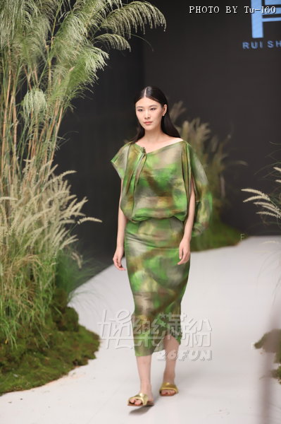 NamYau-FW-2411-Show1_407.JPG