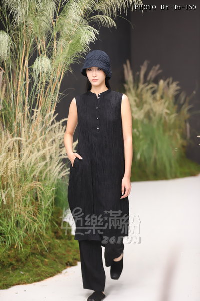 NamYau-FW-2411-Show1_030.JPG