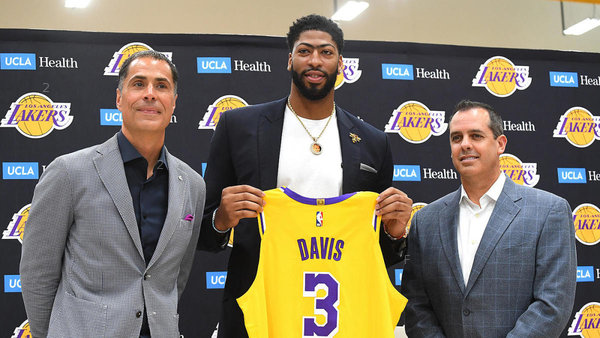 usatsi-13040427-pelinka-davis-vogel-lakers-2019-1400.jpg