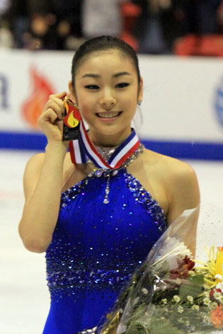 Kim_Yu-Na_2009_Skate_America.jpg