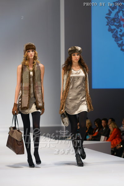 HKFW2010-D4M3_058.jpg