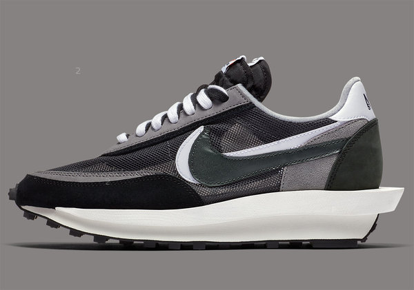 sacai-nike-ldwaffle-black-BV0073-001-release-reminder-1.jpg