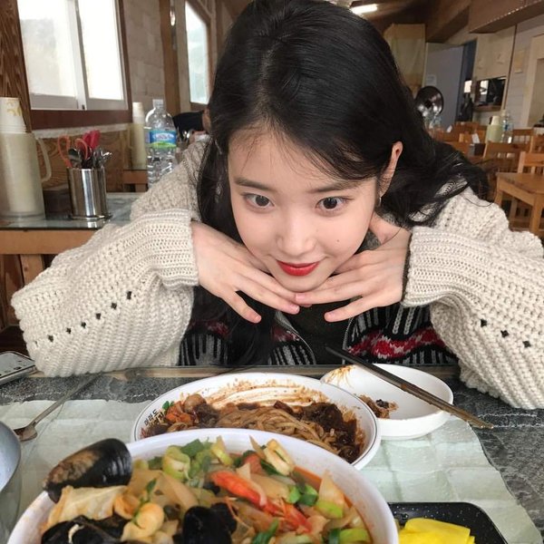 faa9a320d9e3dad171a37212968a740e44e6f333r1-1080-1080v2_hq.jpg