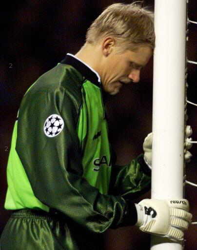 Schmeichel_sad.jpg