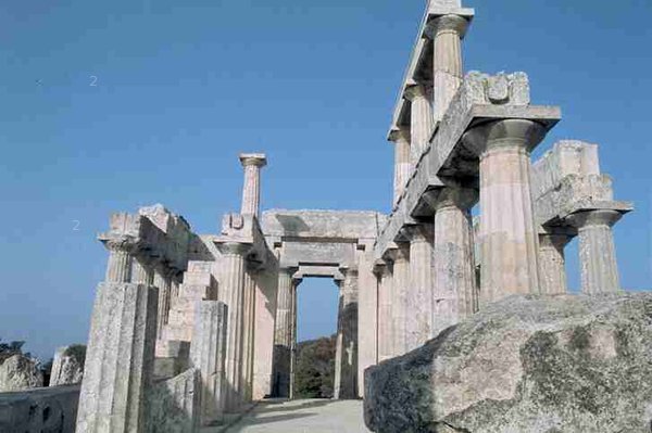 Aphaia_Temple_in_Aegina2.jpg