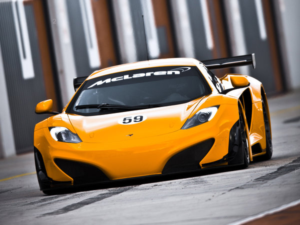 mclaren_mp4-12c-gt3-2011_r16.jpg