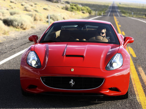 ferrari_california-2009_r21[1].jpg