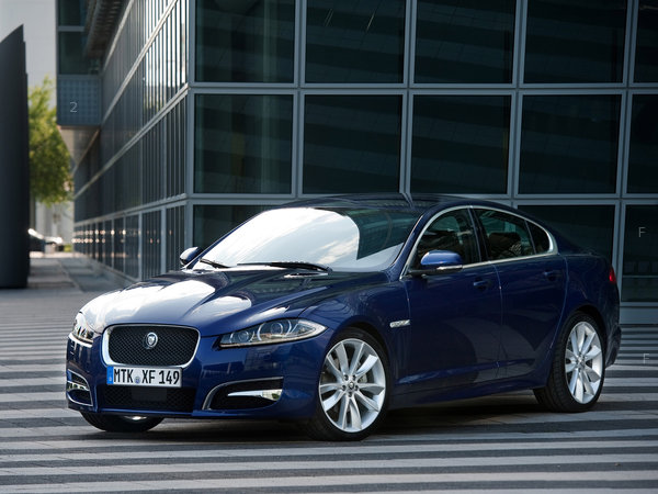 jaguar_xf-diesel-s-2011_r18_jpg.jpg