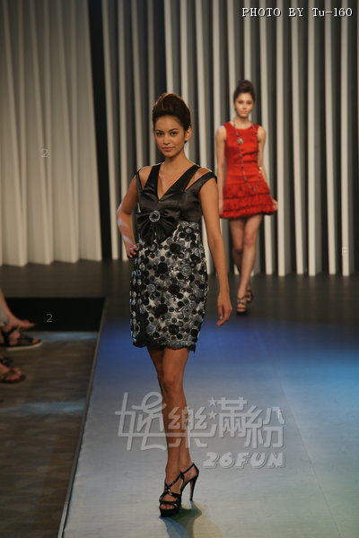 HKFW2010S-D2M2_002.jpg