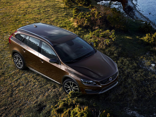 volvo_v60-cross-country-2015_r5_jpg.jpg