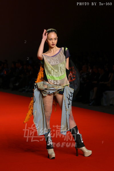 HKFW2010-D3M4_148.jpg