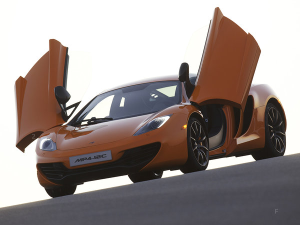 mclaren_mp4-12c-2011_r20.jpg