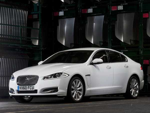 jaguar_xf-2011_r17_jpg.jpg