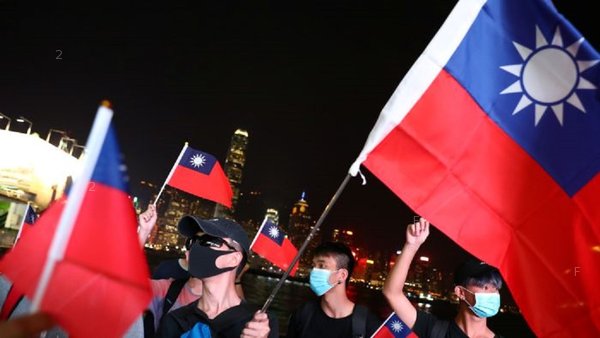 2019-10-10T112950Z_639671545_RC1368B18DE0_RTRMADP_3_HONGKONG-PROTESTS.jpg