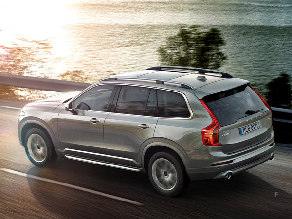 volvo_xc90-t5-2014_r8_jpg.jpg