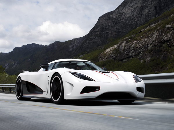 koenigsegg_agera-r-2011_r11_jpg.jpg