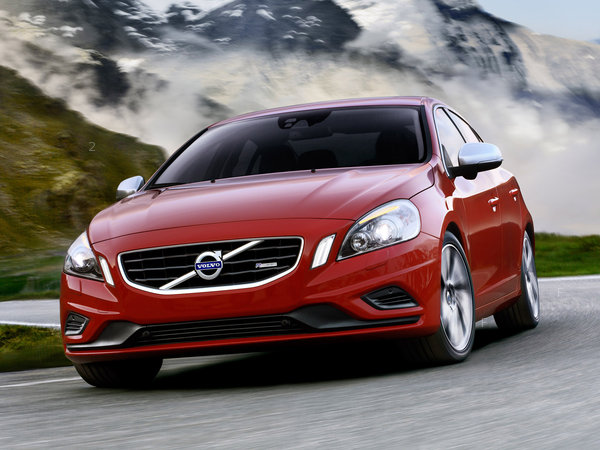 volvo_s60-r-design-2010_r5.jpg