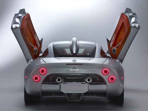 spyker_c8-aileron-2009_m3[1].jpg