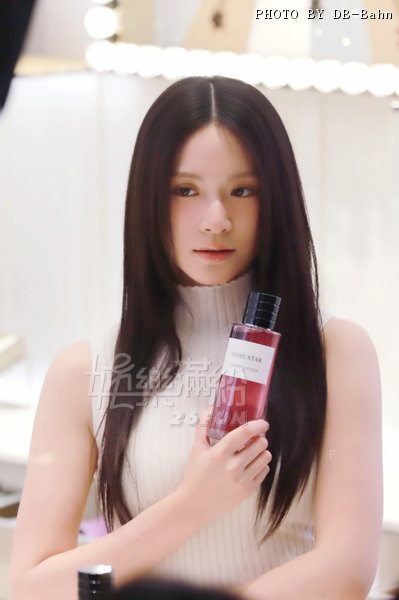 Dior-251024_090.JPG