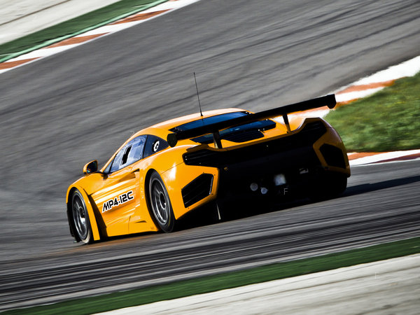 mclaren_mp4-12c-gt3-2011_r23.jpg