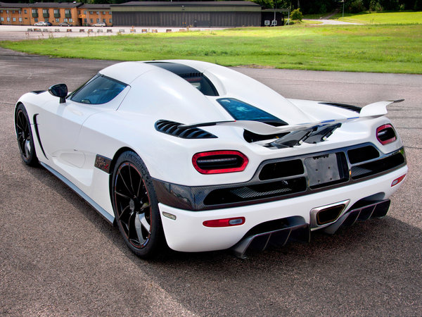 koenigsegg_agera-r-2012_r1_jpg.jpg