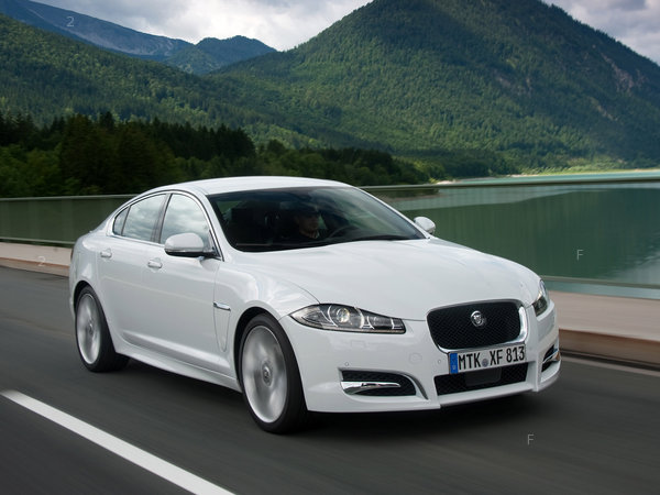 jaguar_xf-diesel-s-2011_r24_jpg.jpg