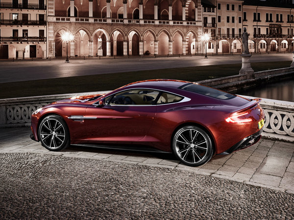 astonmartin_am-310-vanquish-2012_r19_jpg.jpg