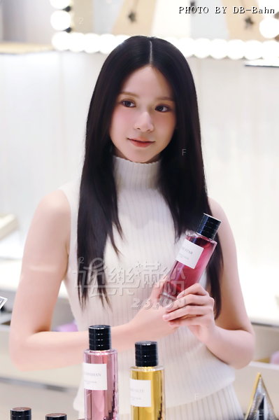 Dior-251024_082.JPG