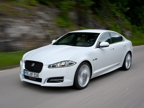 jaguar_xf-diesel-s-2011_r7_jpg.jpg