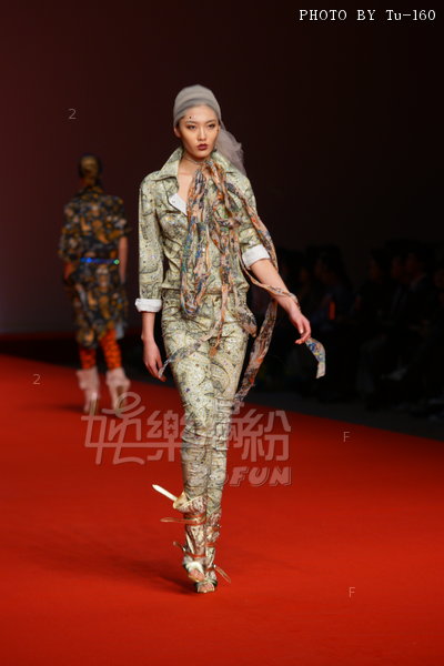 HKFW2010-D3M4_138.jpg