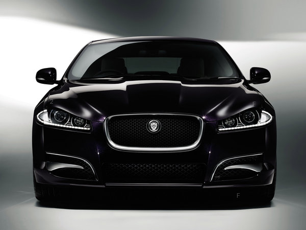 jaguar_xf-diesel-s-2011_r3_jpg.jpg