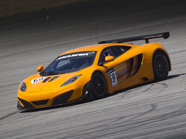 mclaren_mp4-12c-gt3-2011_r34.jpg