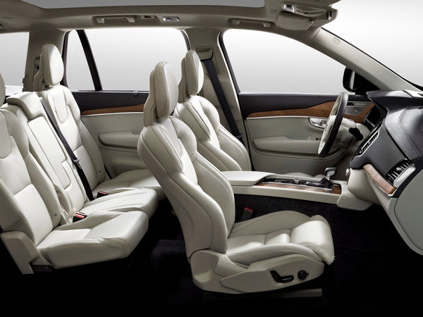 volvo_xc90-t6-awd-2014_r2_jpg.jpg