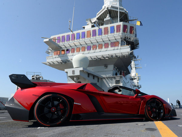 lamborghini_veneno-roadster-2014_r10_jpg.jpg