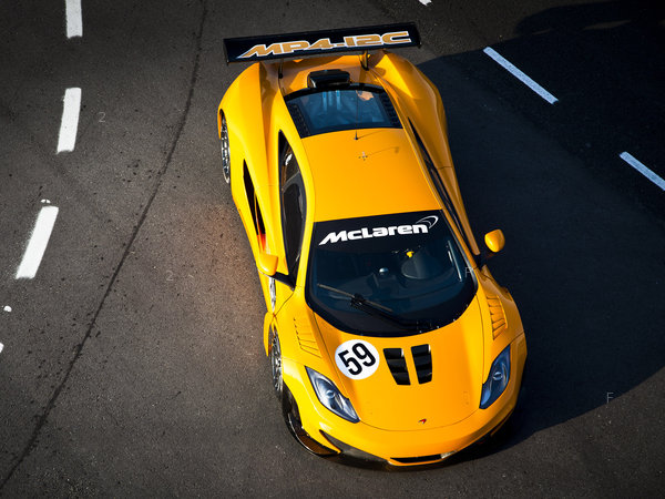 mclaren_mp4-12c-gt3-2011_r40.jpg