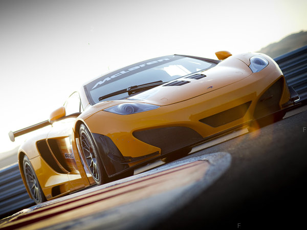 mclaren_mp4-12c-gt3-2011_r37.jpg